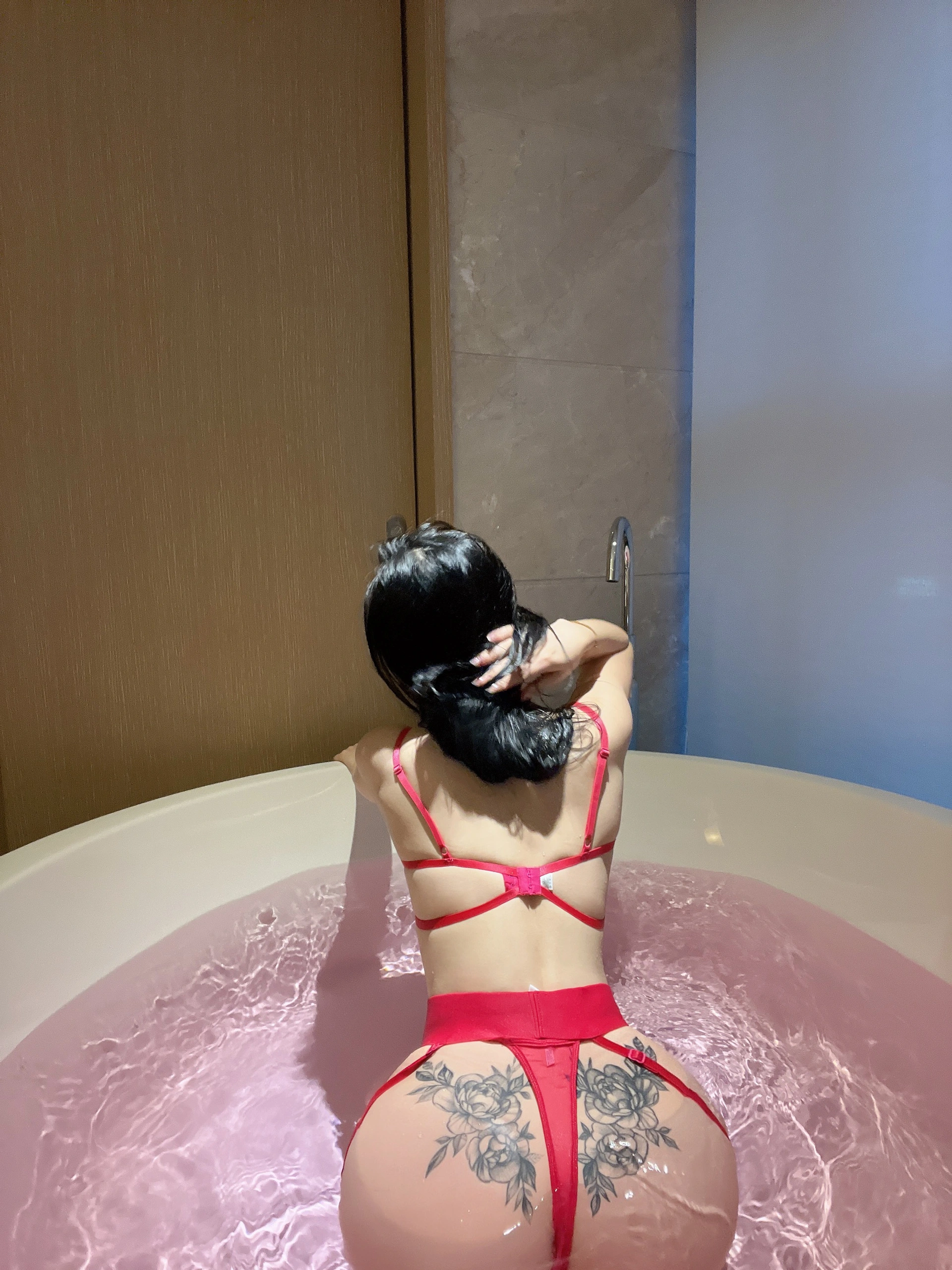 008.左公子666微密圈 –  红色玫瑰 2
